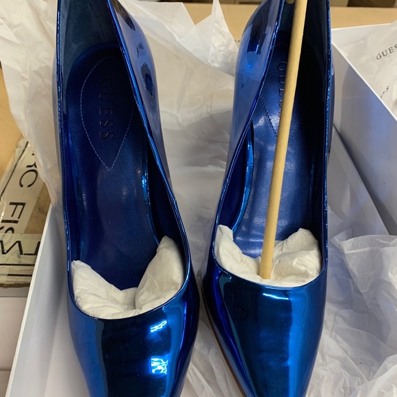 NIB! Guess Blue Metallic Pumps - Picture 3 of 8